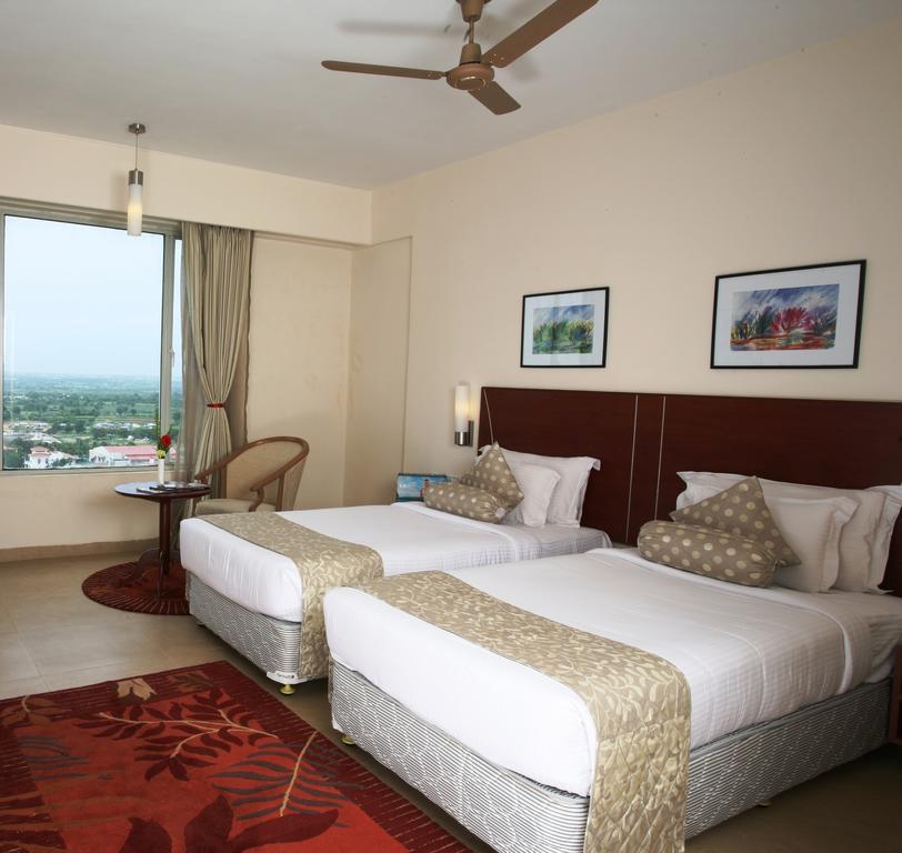 Hotel Leonia Holistic Destination Shamirpet Zimmer foto