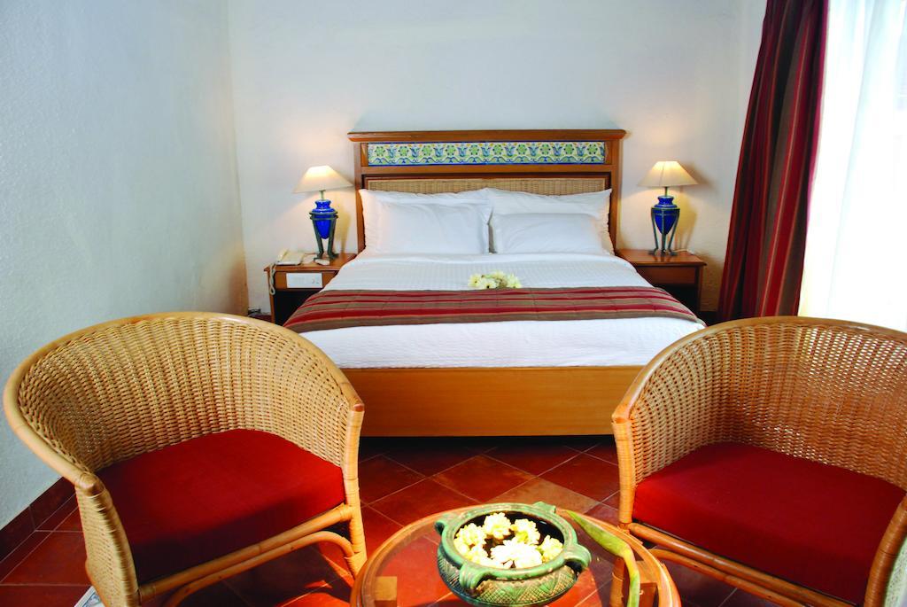 Hotel Leonia Holistic Destination Shamirpet Zimmer foto