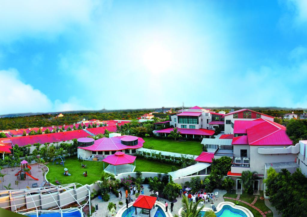 Hotel Leonia Holistic Destination Shamirpet Exterior foto