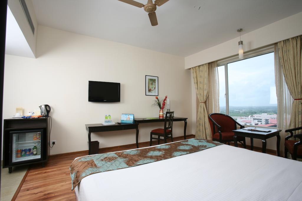 Hotel Leonia Holistic Destination Shamirpet Zimmer foto