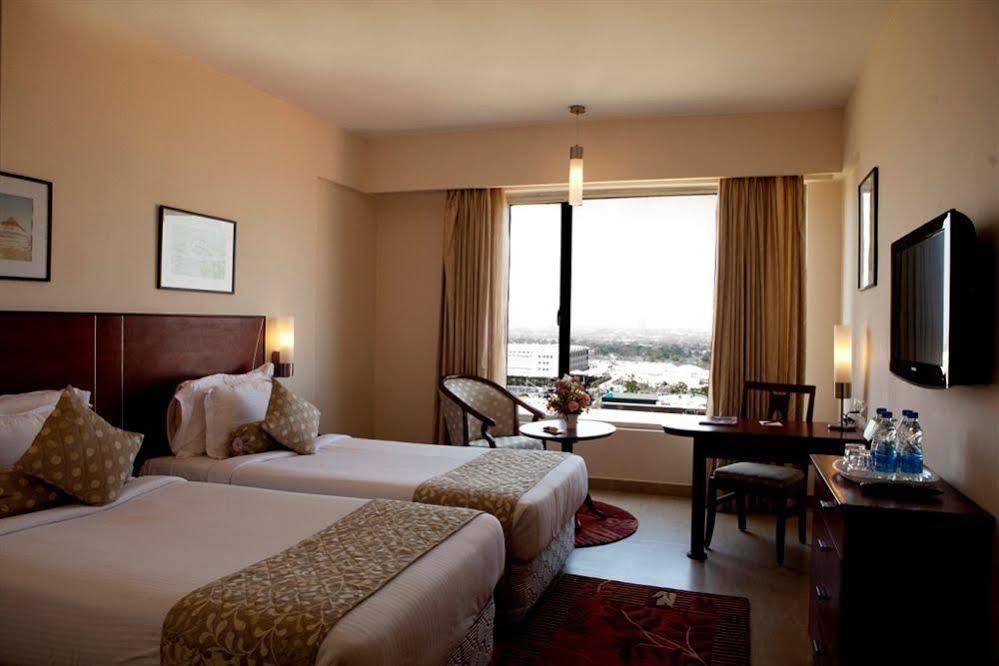 Hotel Leonia Holistic Destination Shamirpet Exterior foto